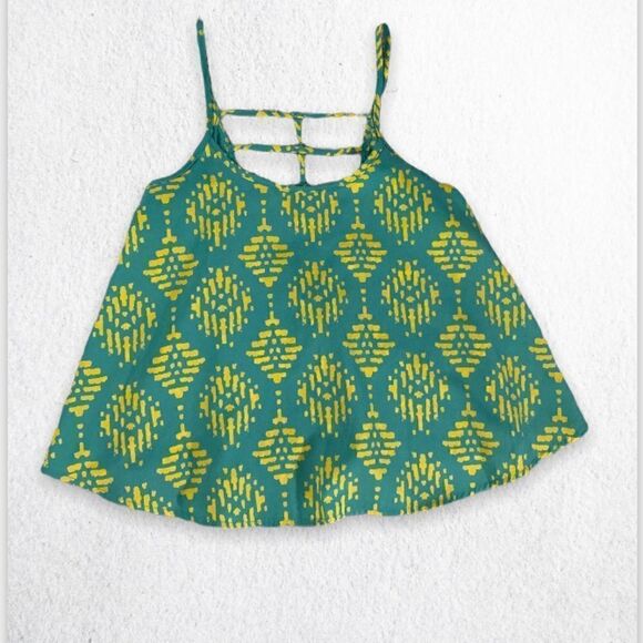𝅺: : Soprano Crop Spaghetti Strap Camisole Top Blouse : : - Picture 1 of 10